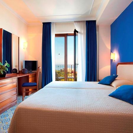 Hotel Tirrenia Sorrento Eksteriør billede