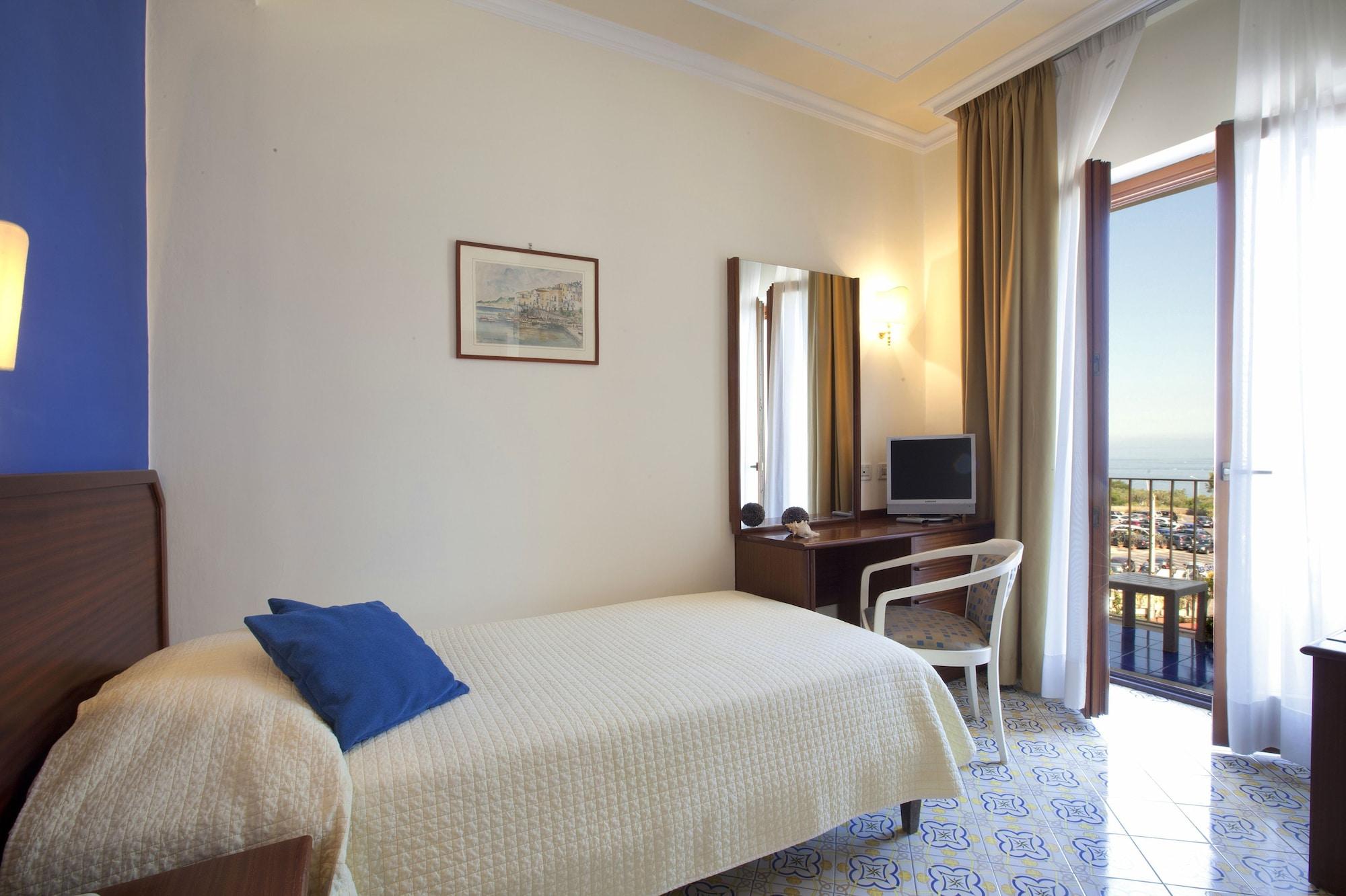 Hotel Tirrenia Sorrento Eksteriør billede