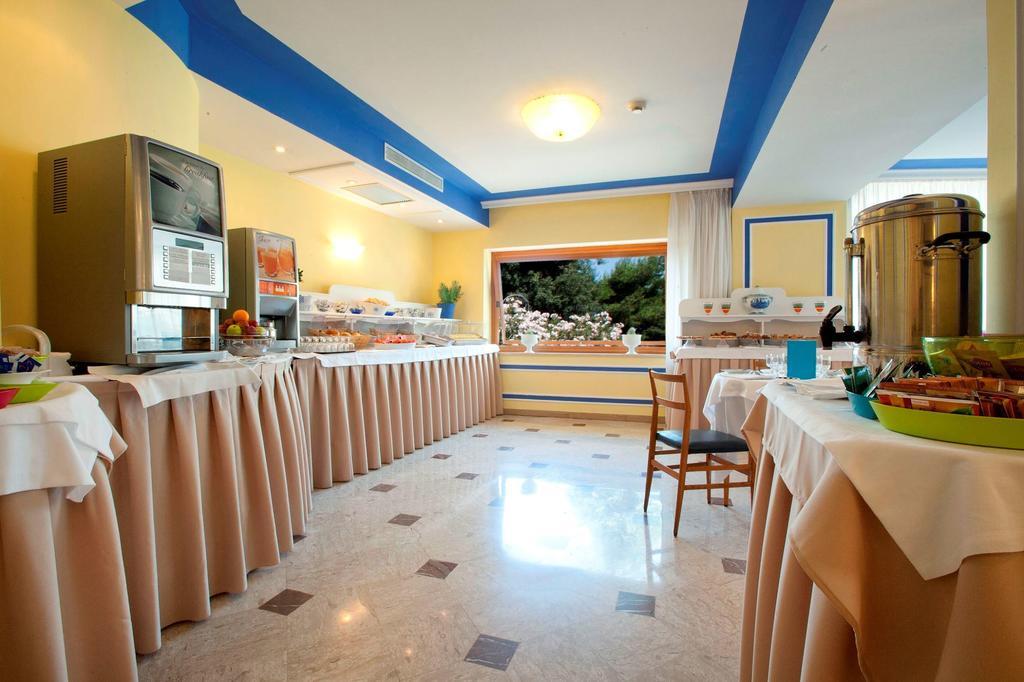 Hotel Tirrenia Sorrento Eksteriør billede