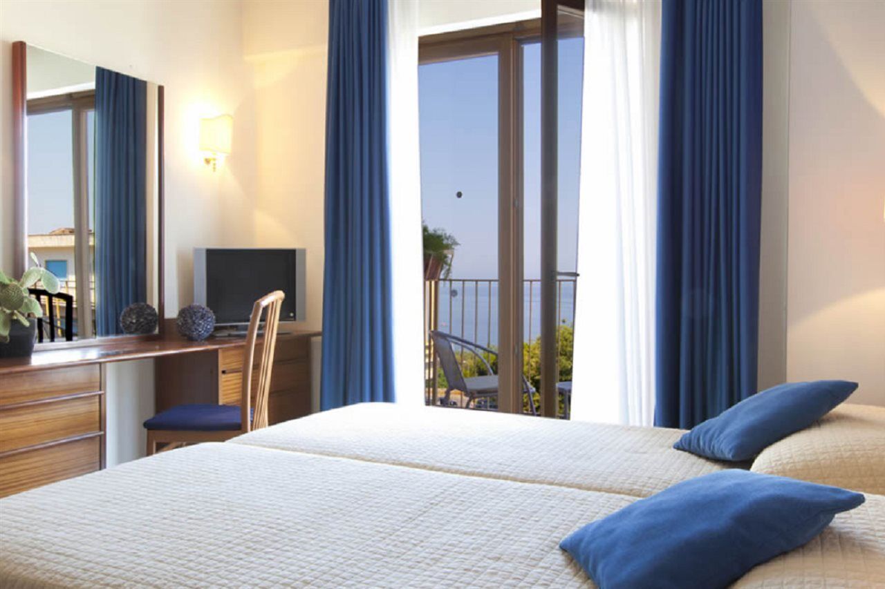 Hotel Tirrenia Sorrento Eksteriør billede